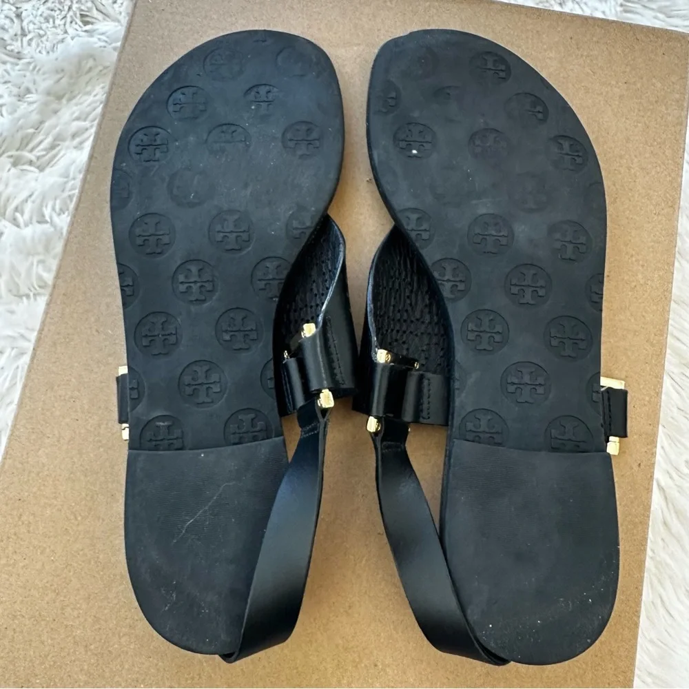 Tory Burch Daniela Black Leather Thong Sandals Logo Buckle Women’s Size 7.5